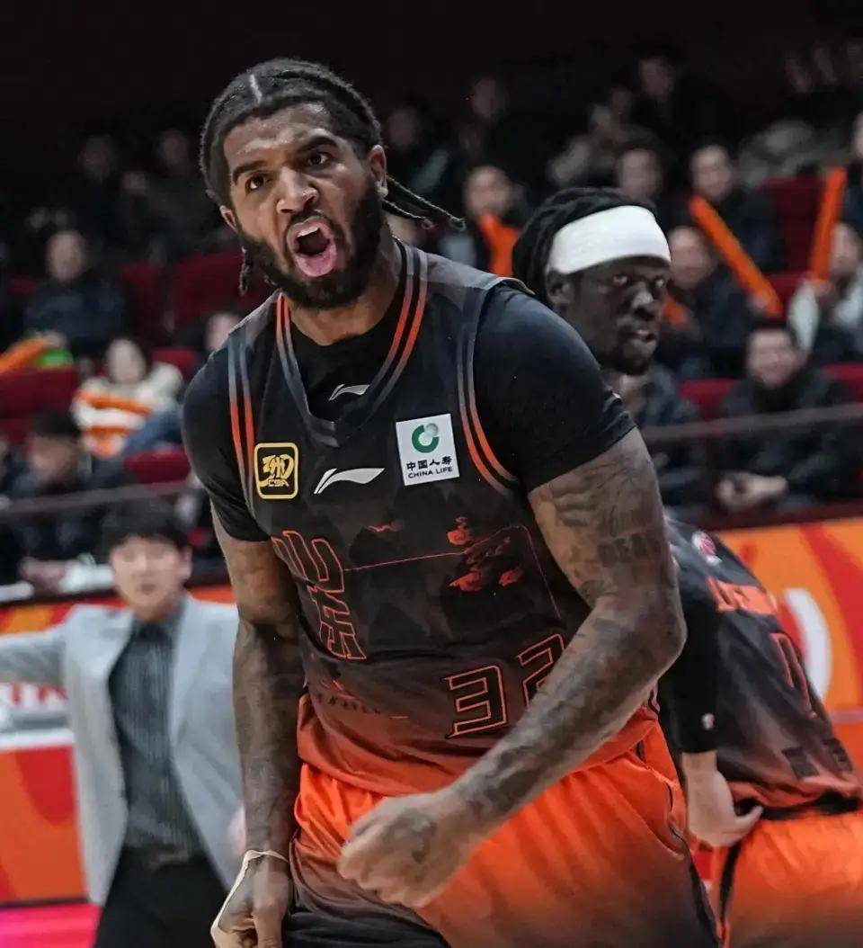爱游戏官网网页版入口-里程碑夜！山东男篮更衣室发声，NBA常规赛今夜刷纪录，更衣室稳定，资深球员宣示担当的简单介绍